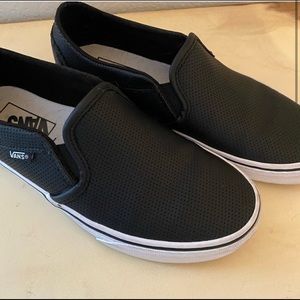 Boys Size 5 Women’s Size 7 Black Mesh Vans